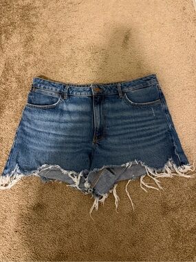 Wrangler Raw-Hem Medium Blue Denim Cutoff Shorts
